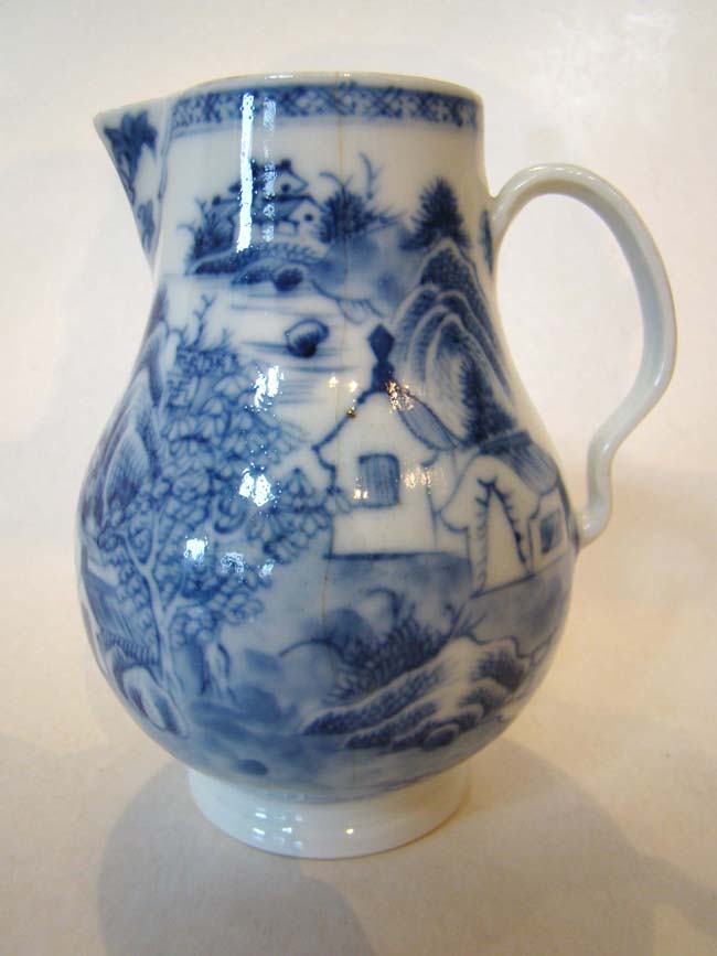 A late 18th or early 19th century Chinese Export Porcelain cream jug